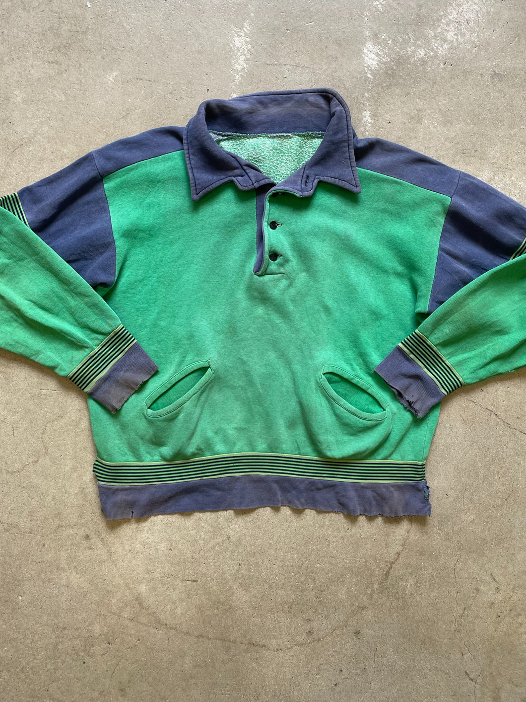 Unique 1950's 1960's Cotton Collar Sweatshirt